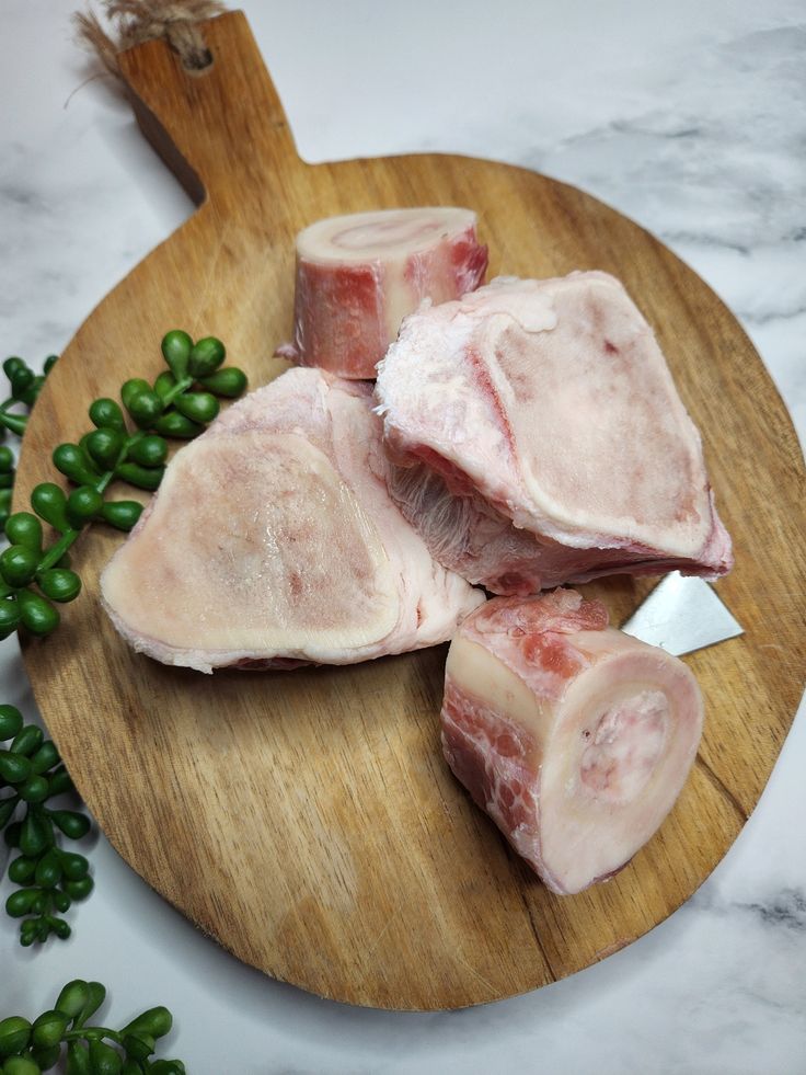 Mulokonyi marrow soup bones on a wooden board